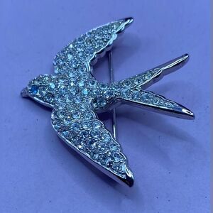 Smithsonian Swallow Bird Brooch Pin Silver Tone Clear Rhinestone Crystal Sparkle